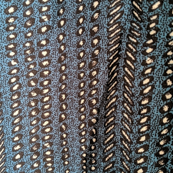 2/$20  Forever 21 long sleeve blouse - Picture 2 of 4